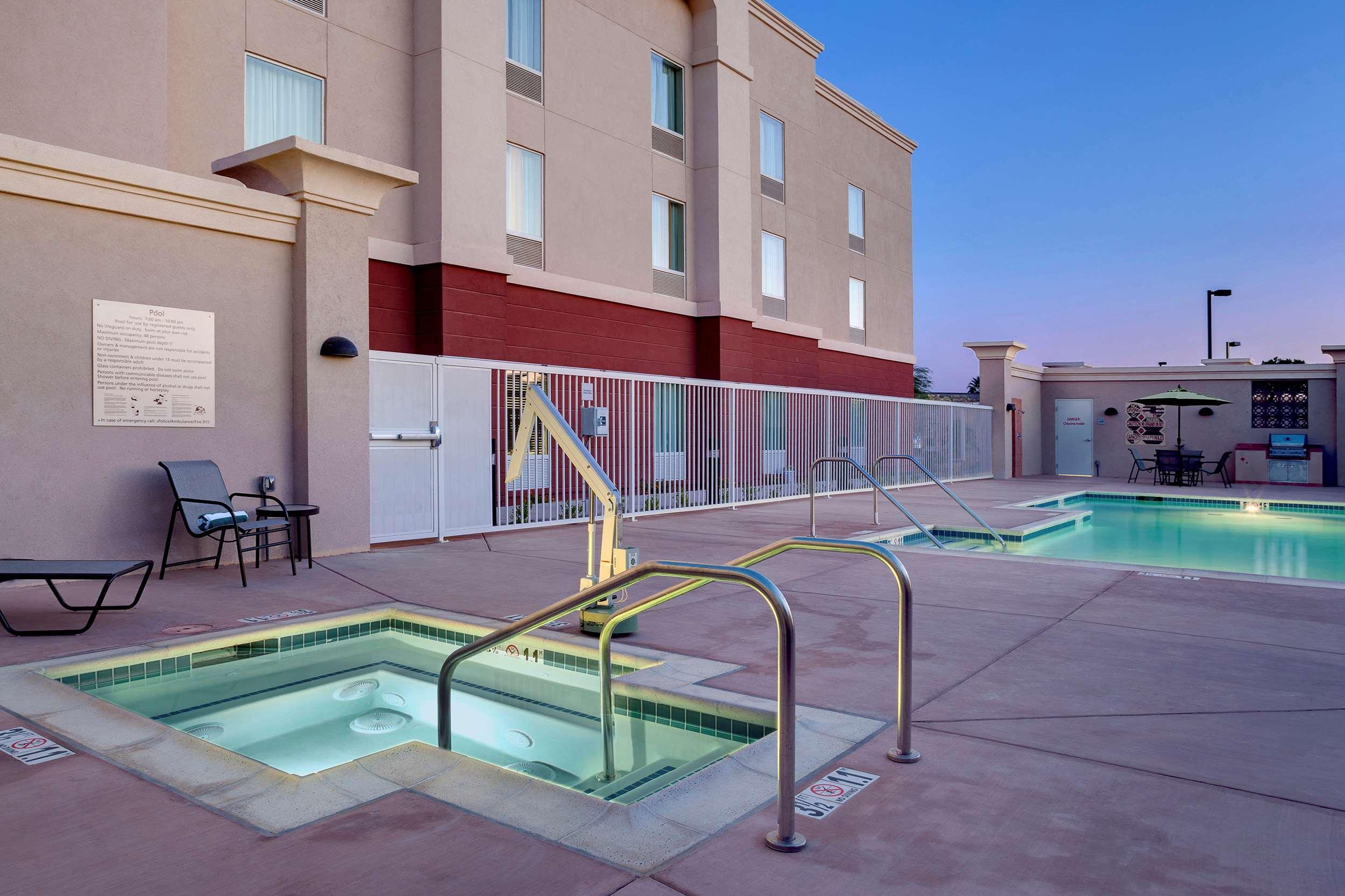 Hampton Inn & Suites Blythe, Ca Екстер'єр фото